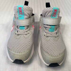 Nike Brand Tennis Shoes with the Box, The Shoes are Nike Star Runner 3, 25Y Size